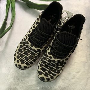 Brand New athletic works Snow Leopard Sneaker